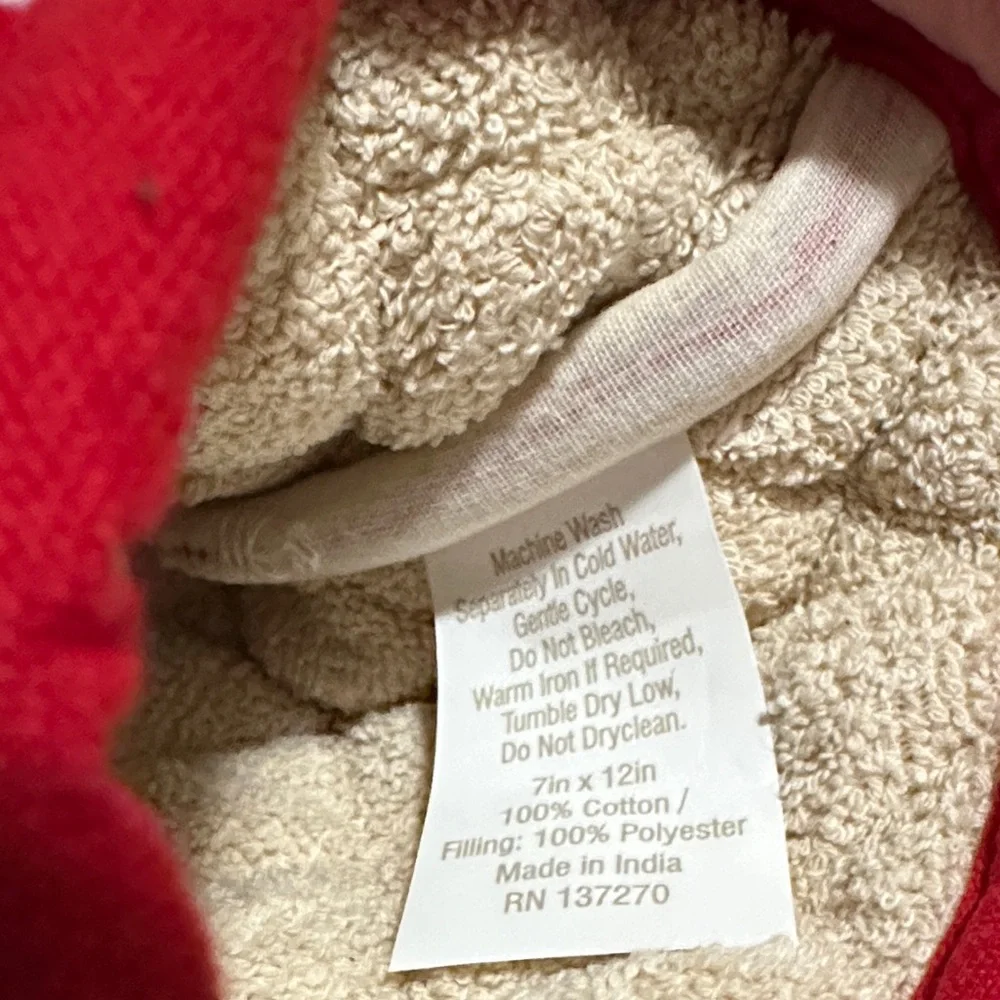 NWOT Sur La Table Red and White Quilted Oven Mitts